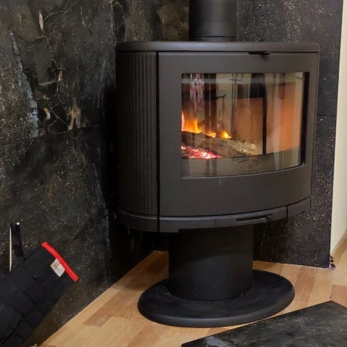 Піч камін на ніжці Dovre Bow/P з чавуну конвекційного типу ➡️ по наявності магазин Львів Піч камін на ніжці Dovre Bow/P з чавуну конвекційного типу ➡️ по наявності магазин Львів